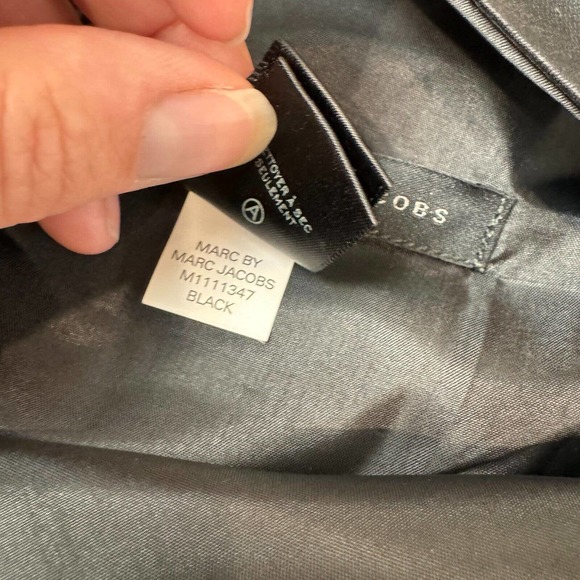 Marc by Marc Jacobs Sheath Dress Size 4 Black Silky Classic Sleeveless Cocktail - Picture 12 of 16